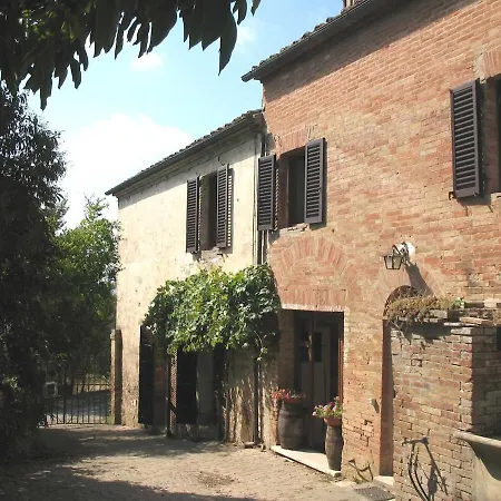 In Front Of Siena, 2rooms & Pool Апартаменти *