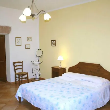 In Front Of Siena, 2rooms & Pool Апартаменти *